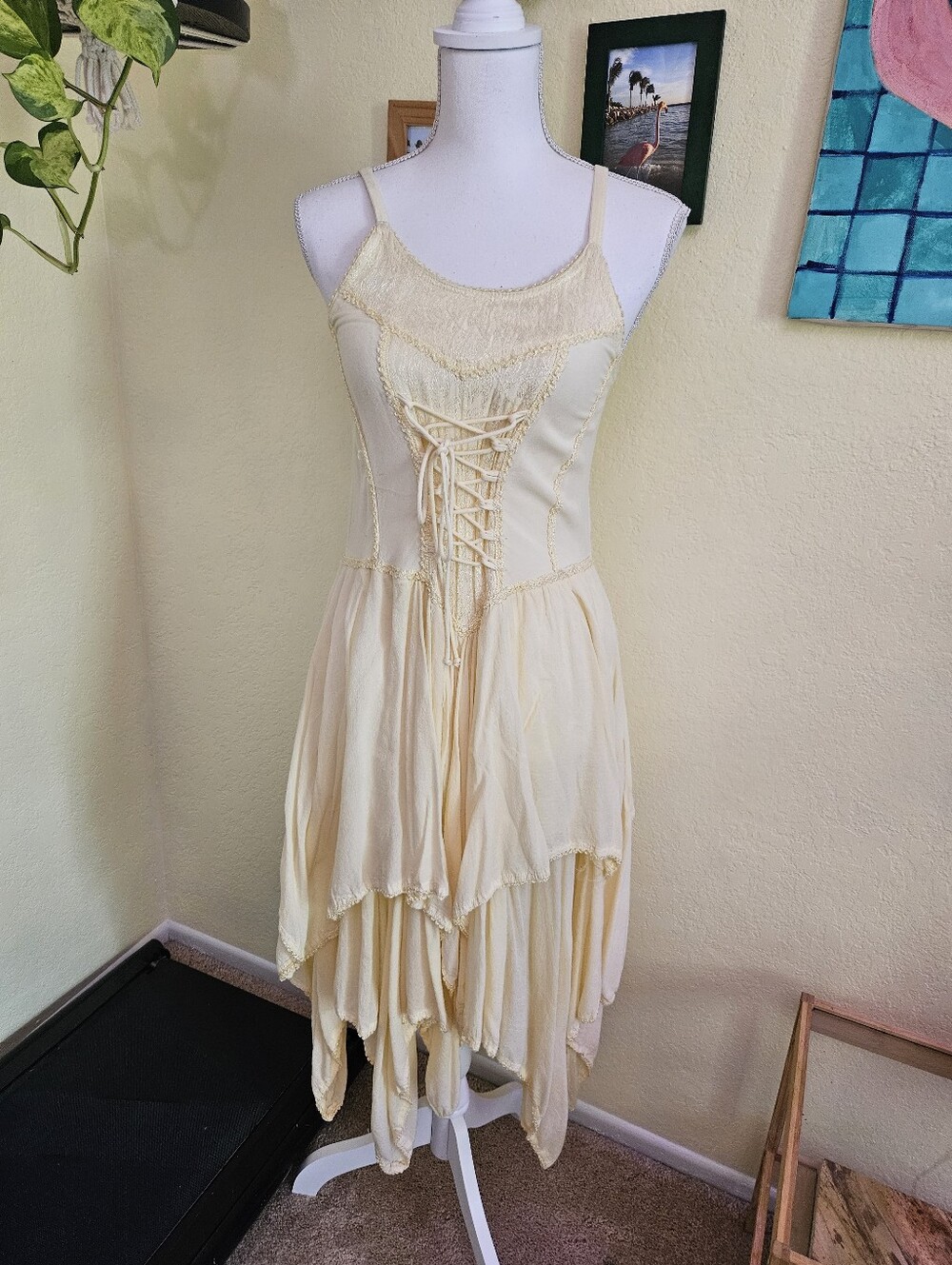 Sakkas Yellow Lace-Up Handkerchief Hem Sundress Sz M